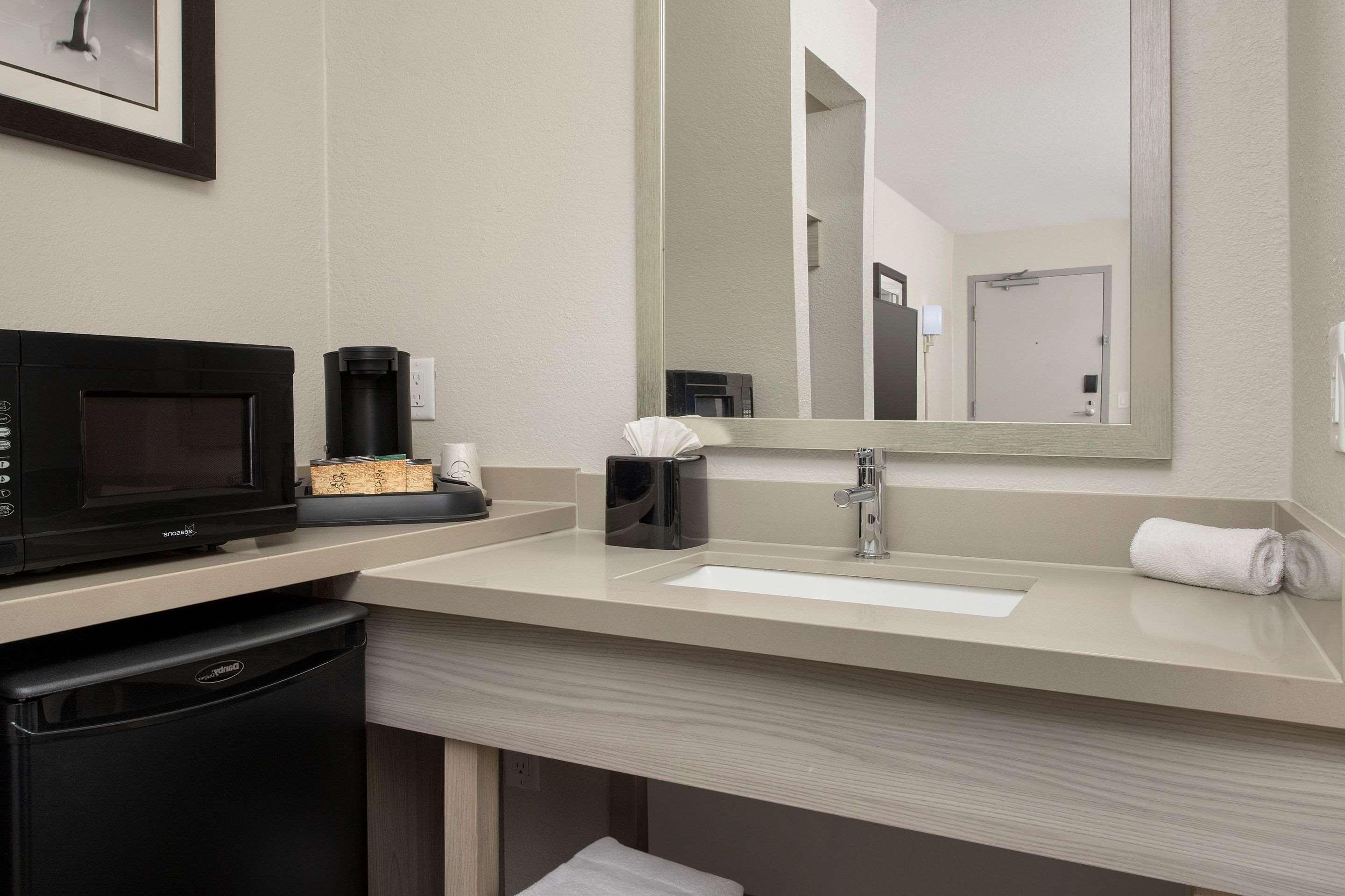 Quality Inn Atlantic Beach-Mayo Clinic Jax Area Eksteriør billede
