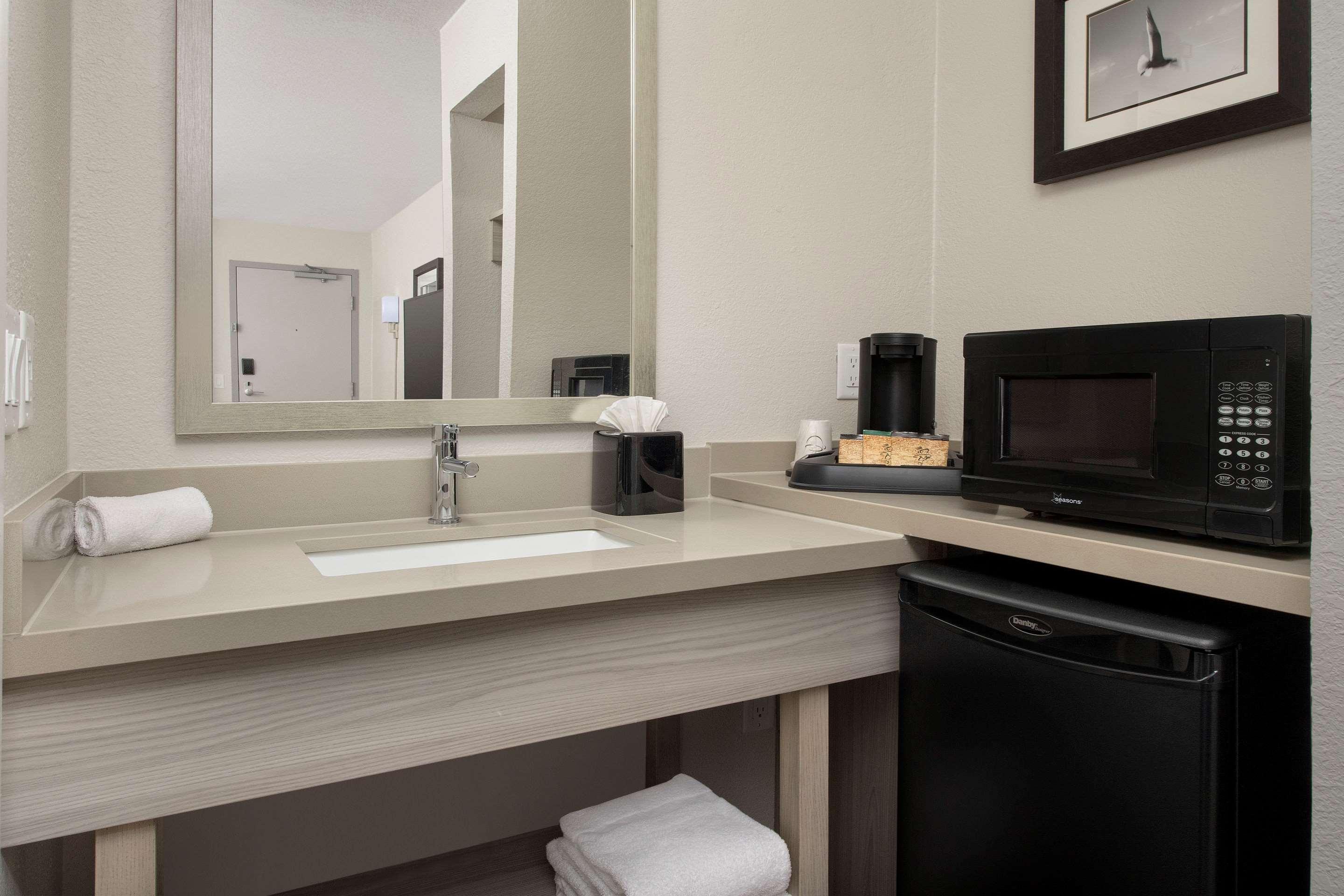 Quality Inn Atlantic Beach-Mayo Clinic Jax Area Eksteriør billede